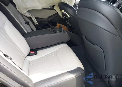 2018 Genesis G80 3.3T Sport z USA, uszkodzony, nr VIN KMHGN4JB5JU241632